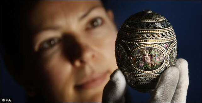 Caroline de Guitaut showing the Mosaic Egg