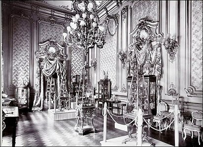 Golden Drawing Room in 1902